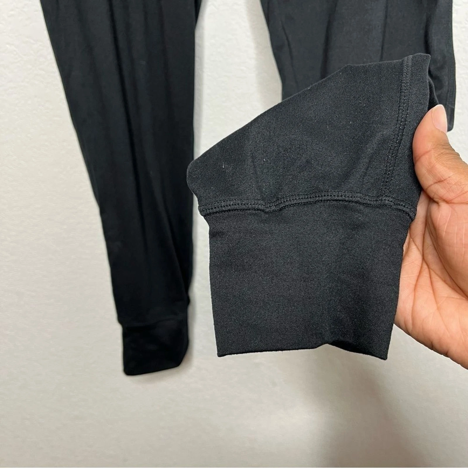 lole relaxed fit pull on drawstrings joggers