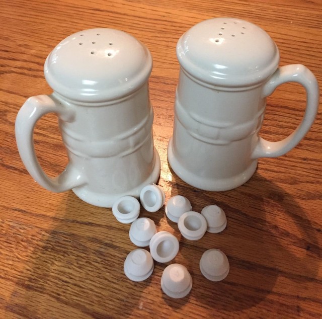 NEW 5/8" 4 Replacement Salt Pepper Shaker Stoppers plugs Pair White