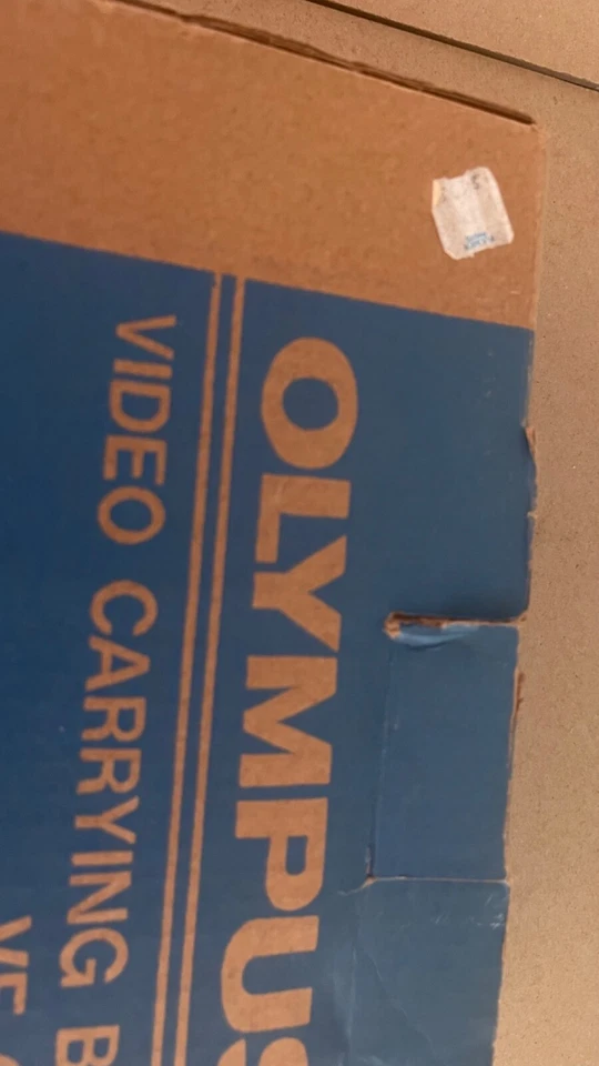 NEW VINTAGE Olympus NOS Olympus VF-cb1 CARRYING CASE in the Original Box - Image 2 of 4
