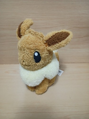 Pokemon Cuddly Eevee Plush  8 Inch Soft Shaggy Plush Jazwares NWOT