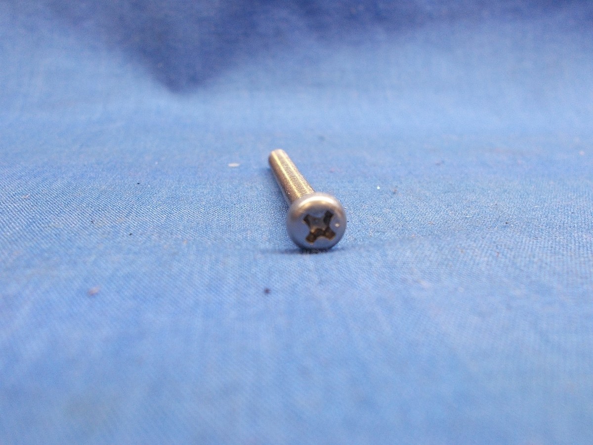 Kawasaki 220R0440A. OEM Taillight Lens Screw. 4x40. Fits Kawasaki
