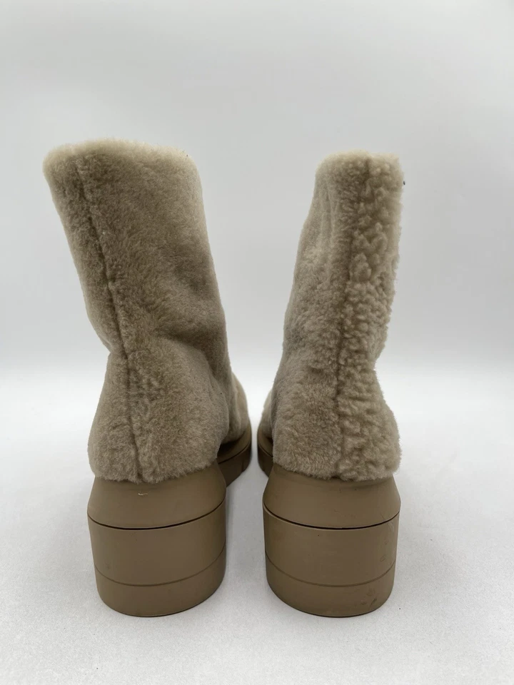 Women’s Stuart Weitzman Nisha Chill Shearling Lace Up Ankle Booties Size 8C - Image 4 of 4