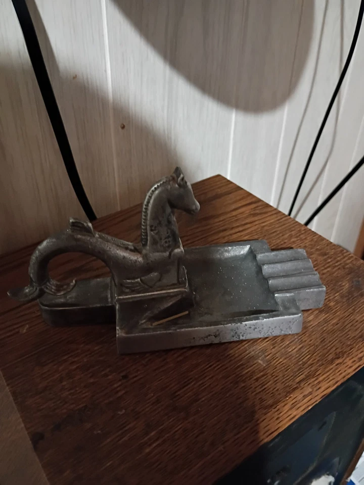 Increíble Cenicero Art Deco Serpiente Mitológico Griego Hipocampo Bestia Foto 4 de 4