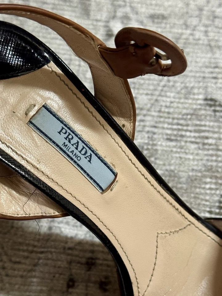 普拉达女式黑色棕色米色粗跟厚底高跟鞋欧盟 38.5 码 — 第 2/4 张图片