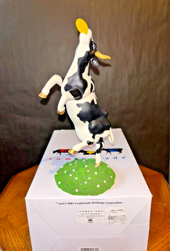 Cow Parade -Daisy's Dream- Ceramic Figurine 9131 Figure 2001 in original box