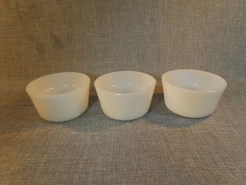 GLASBAKE Vintage Milk Glass Ramekins Dessert Bakeware Custard Cups Set of 3 - Picture 1 of 4