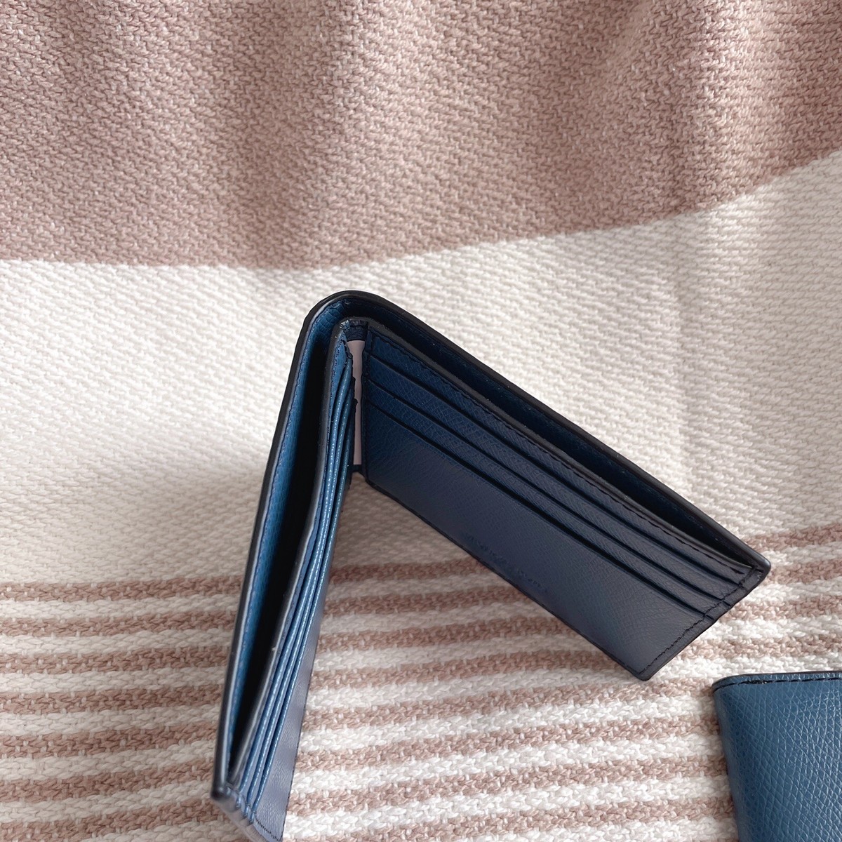 Michael Kors Warren Wallet MICHAEL KORS Warren TECH Zip Around 