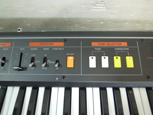 Roland EP-09 Electric Piano Keyboard 61 keys Analog