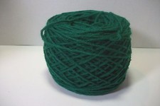unlabeled acrylic worsted wt 4 ply yarn 3.6 oz dk green
