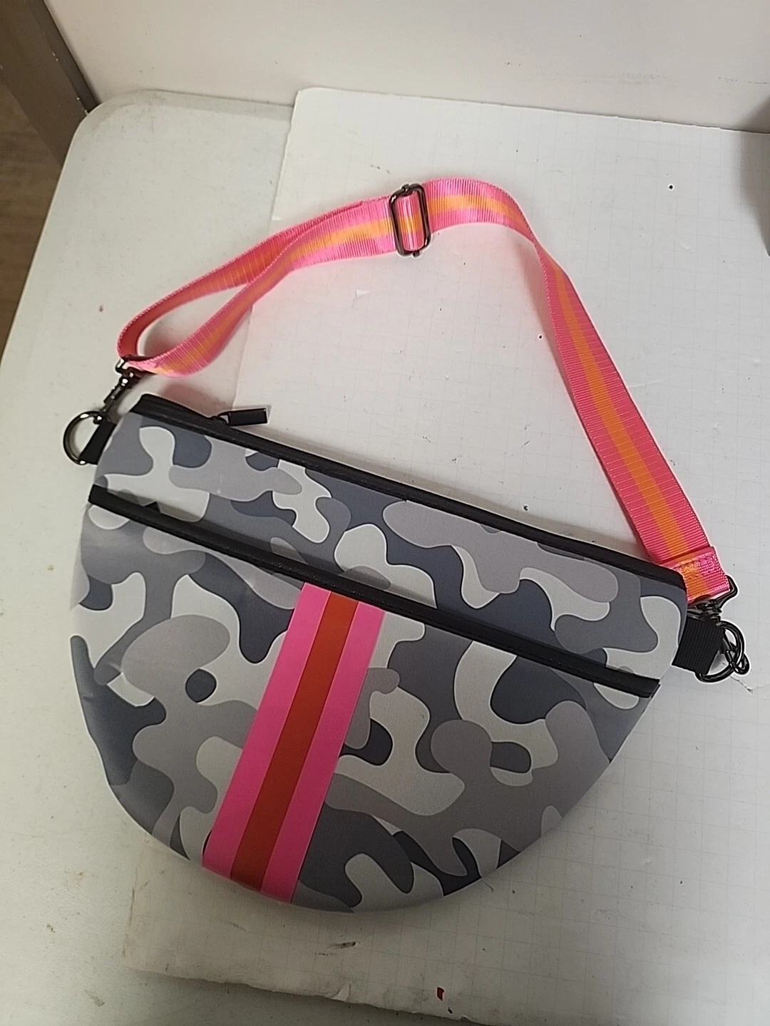 Sac ceinture Brett Soho collection néoprène premium Haute Shore en camouflage léger