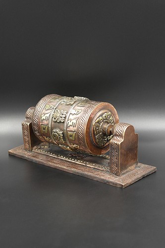 Om Mani Padme Hum mantra Carved Prayer Wheel with wall mount, home décor Nepal - Picture 3 of 4