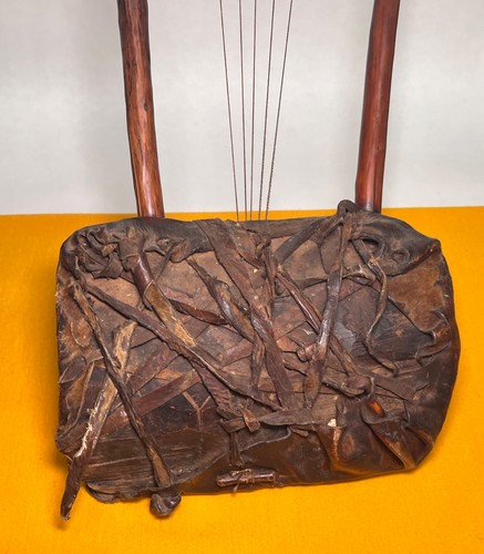 Krar. Five Stringed Lyre, Harp. Ethiopia. Mid 20th century. Stretched Cow Hide. - Picture 8 of 17