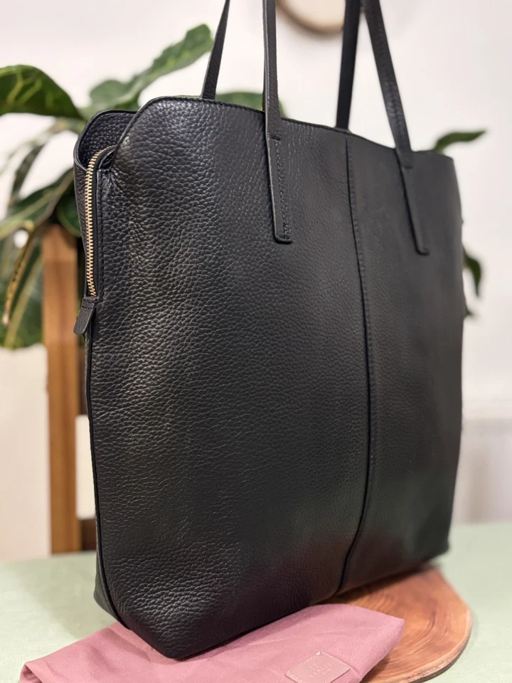 Radley London handbag / shoulder/ laptop work Bag/black leather £256vgc - Image 3 of 4