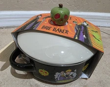 Disney Villians Malificent Poison Apple Brie Baker Zrike Brands NIP