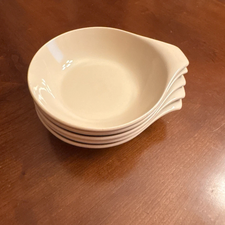 Lugged Soup Bowl Russel Wright Linen Creme by Oneida - Image 4 of 4