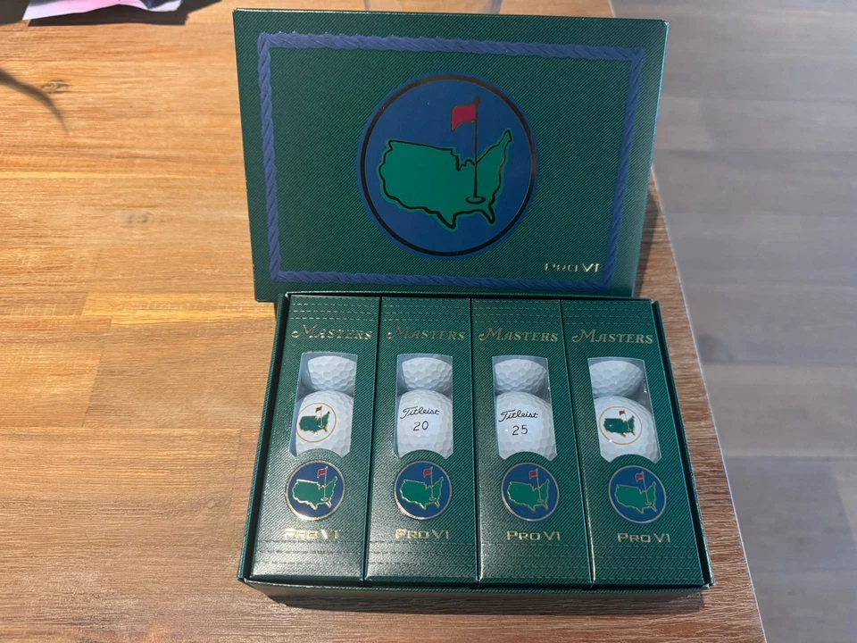 Juego de pelotas doradas 2025 Berckmans Place Masters Augusta National Golf Club Pro V1 Foto 2 de 2