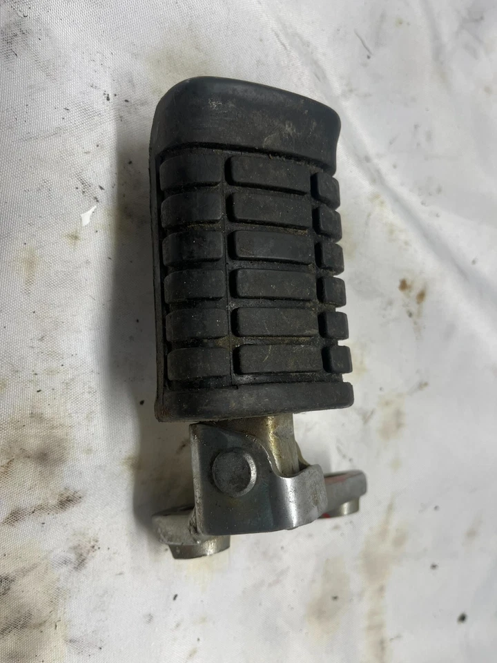 Honda V45 Magna VF700 1985 estriba Foto 3 de 4