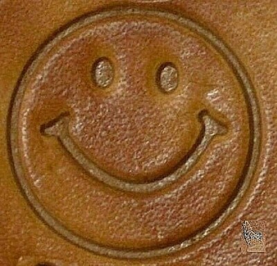 CRAFTOOL  -  TANDY LEATHER FACTORY  -  3D STAMP 8661-00 SMILE  