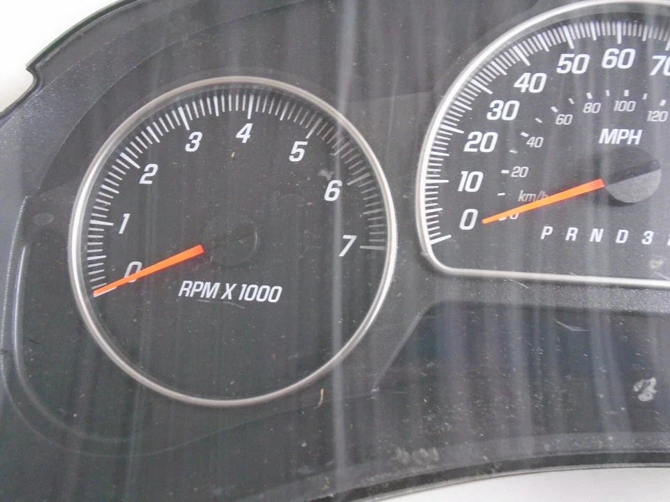 Cuadro de instrumentos GMC Envoy Isuzu Ascender 2006 15140617 (millas desconocidas) Foto 2 de 4