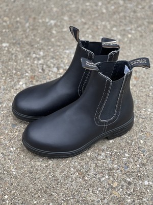 voltan black blundstone