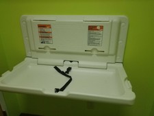safety craft baby changing station