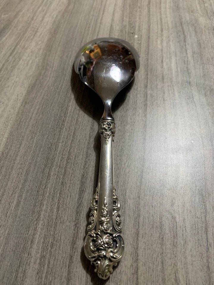 Cuchara con mango para servir Wallace Grande barroca de plata de ley 9,5" ornamentada Foto 3 de 4