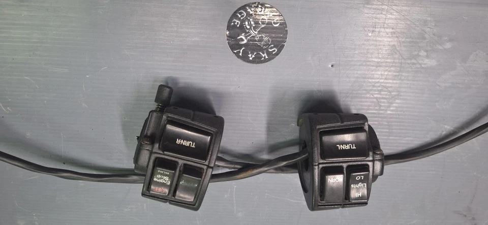 blocchetti Interruttori Pulsanti Manubrio Harley FLH Softail Dyna Sportste 82-95 - Immagine 3 di 4