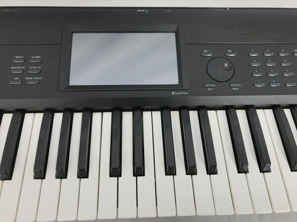 Korg KROME 61-Key - Music Workstation Keyboard & Synthesizer Korg KROME 61-Key - Music Workstation Keyboard & Synthesizer