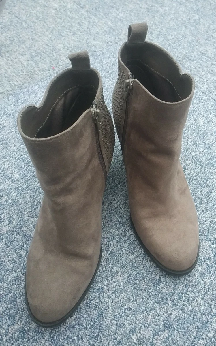 Light sales taupe booties