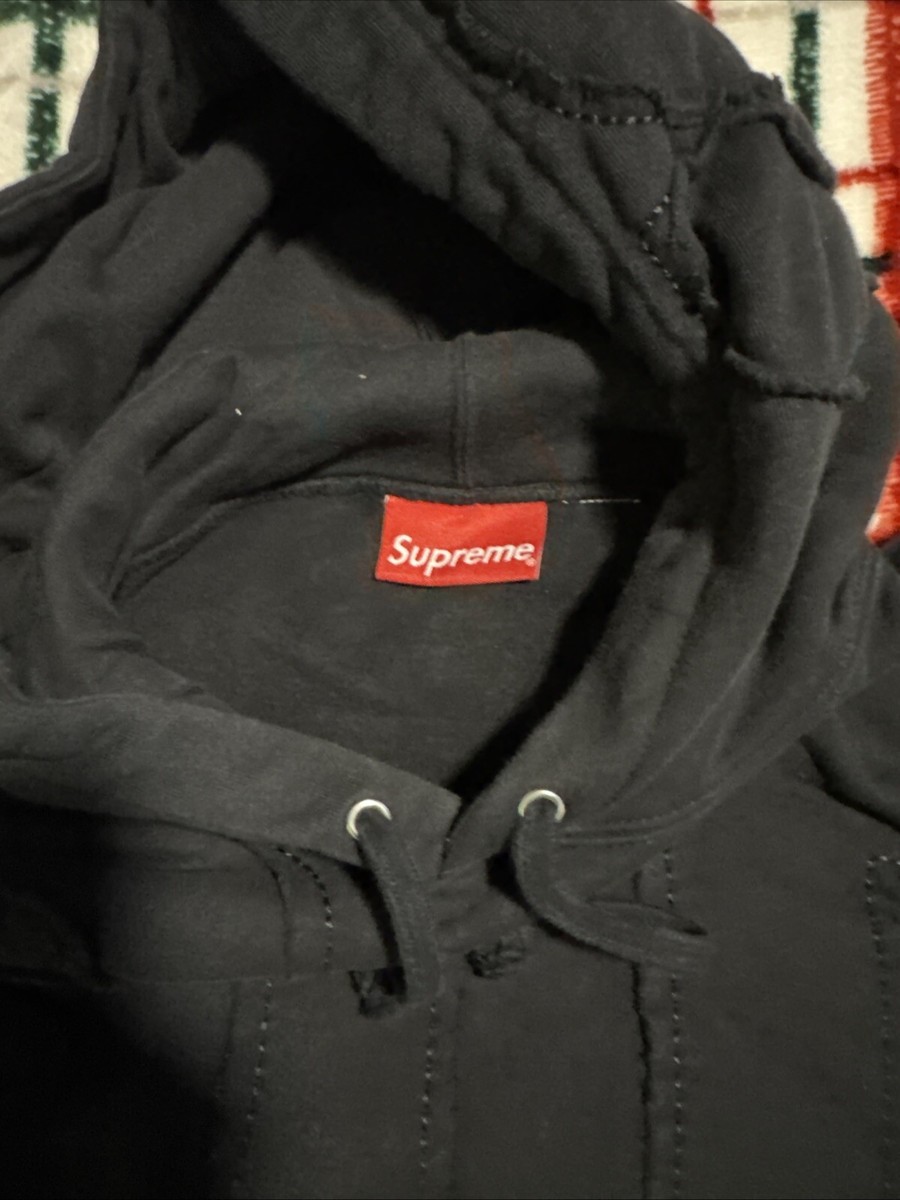 パーカー・フーディ Supreme Cutout Letters Hooded Sweatshirt WEEK 6 SS 20 Supreme Cutout Letters Hooded Sweatshirt WEEK 6 SS 20