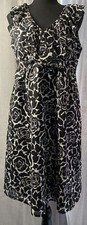 Ann Taylor Loft Women’s Dress 6 Black & White v Neck W/ruffle layered sleeveless