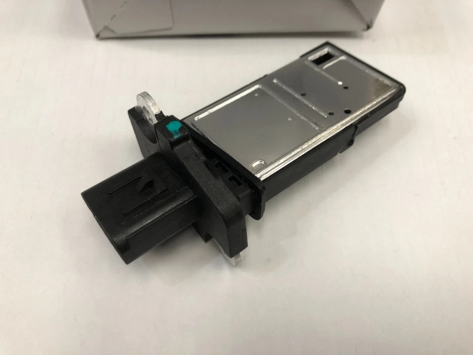 Mass Air Flow MAF Sensor for Land Rover Defender 2.4 2.2 PUMA - MHK501040 DELPHI - Image 3 of 4