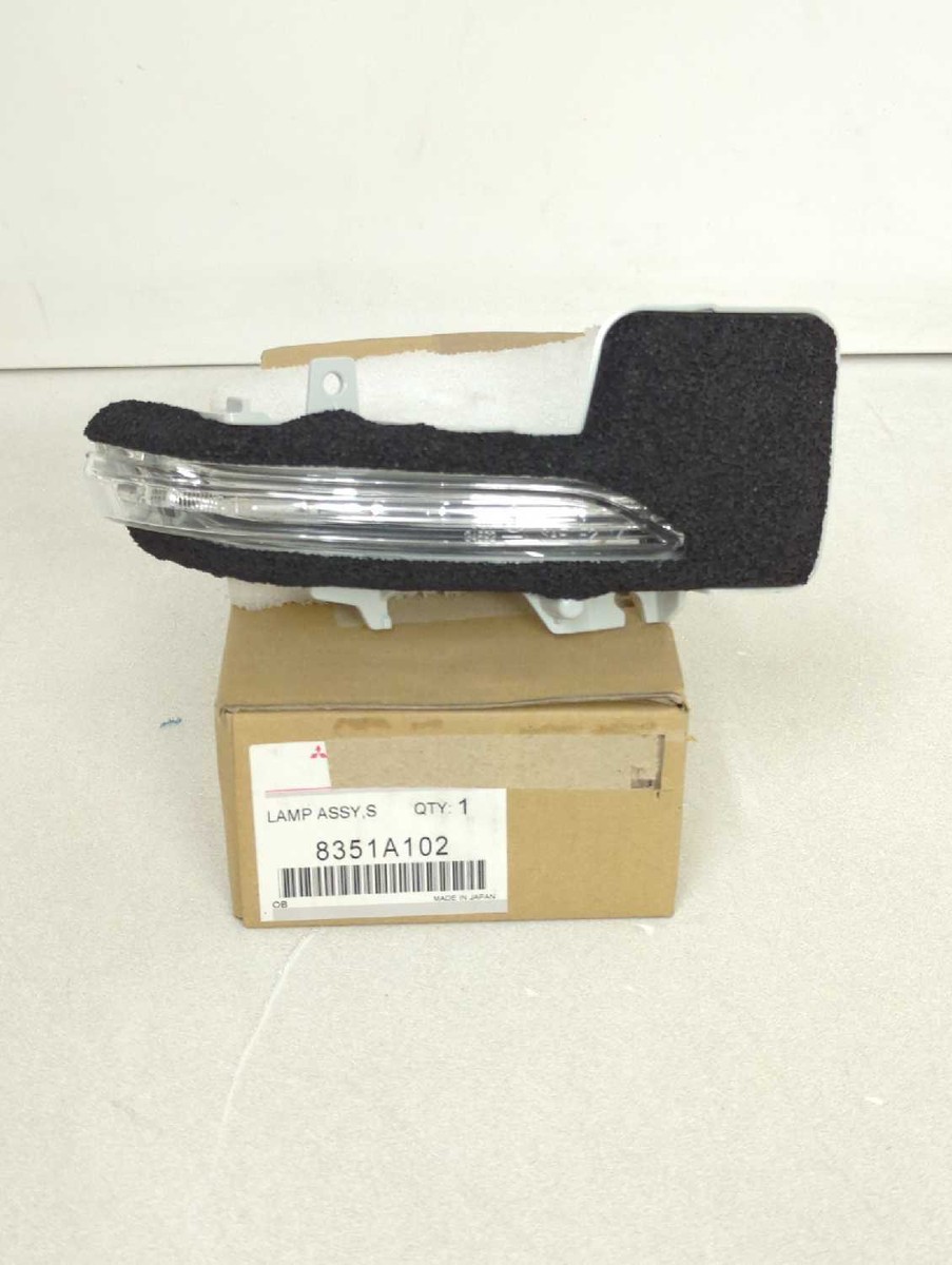 No.1157 ☆横振り刺繍パッチ☆ TRACK RADAR New OEM Side View Mirror Turn Signal Lamp 2018-2022 Eclipse