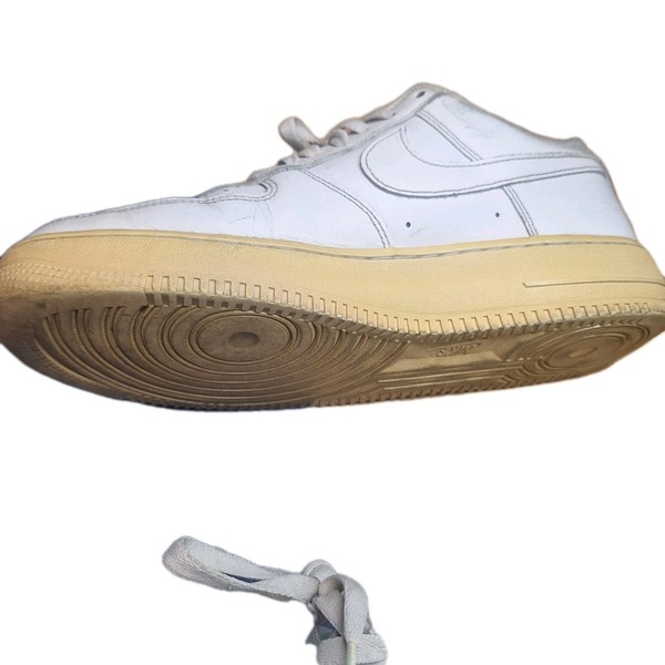 Vintage Talla 9 para Hombre - Nike Air Force 1 Low '07 Blanco Usado. Ver fotos 2