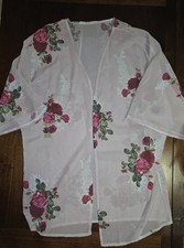 No Brand Name Floral Roses Kimono Cover Up Fits Like A Small
