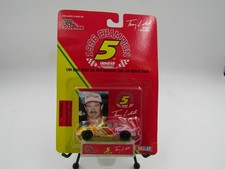 Racing Champions Terry Labonte 5 Kellogg's 1996 1:64 NASCAR Diecast
