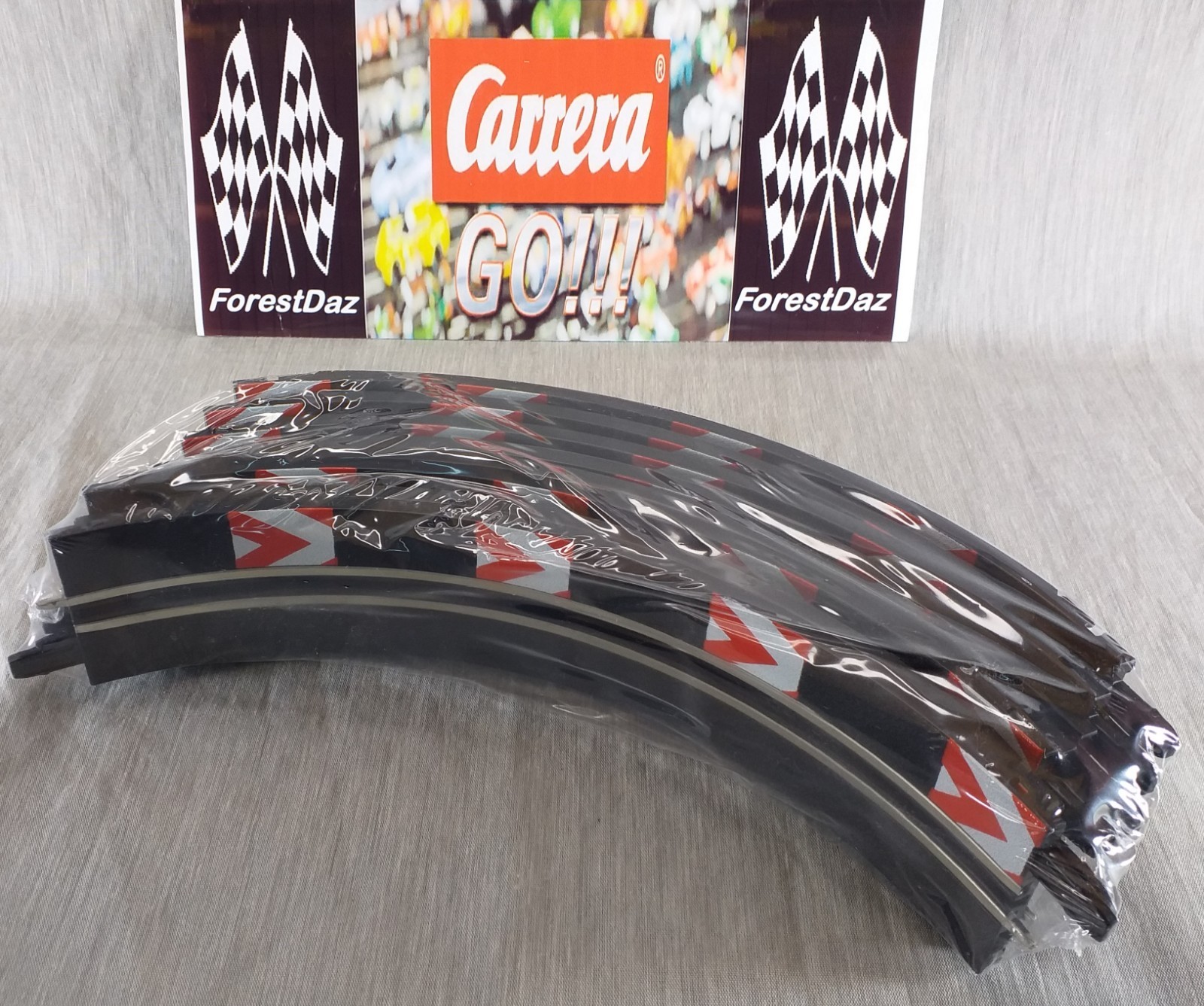 Carrera GO!!! Track Loop Sections Set x8 Red & White Chevrons 1:43  New Sealed