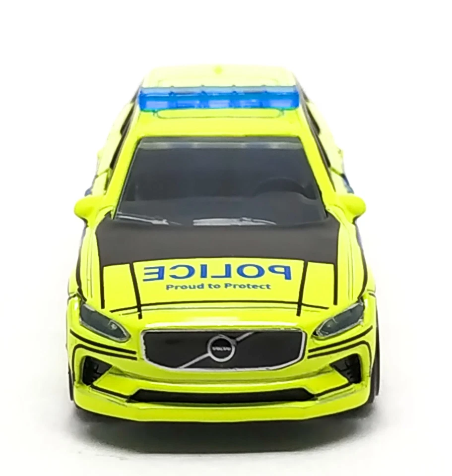 Majorette Volvo V90 UK Police Yellow 1:64 (3") no Package - Image 3 of 4
