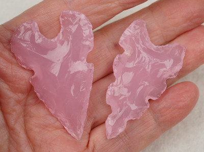 Unusual Pink Glass 2'' Spearhead Point Knife Blade Arrowhead I-481