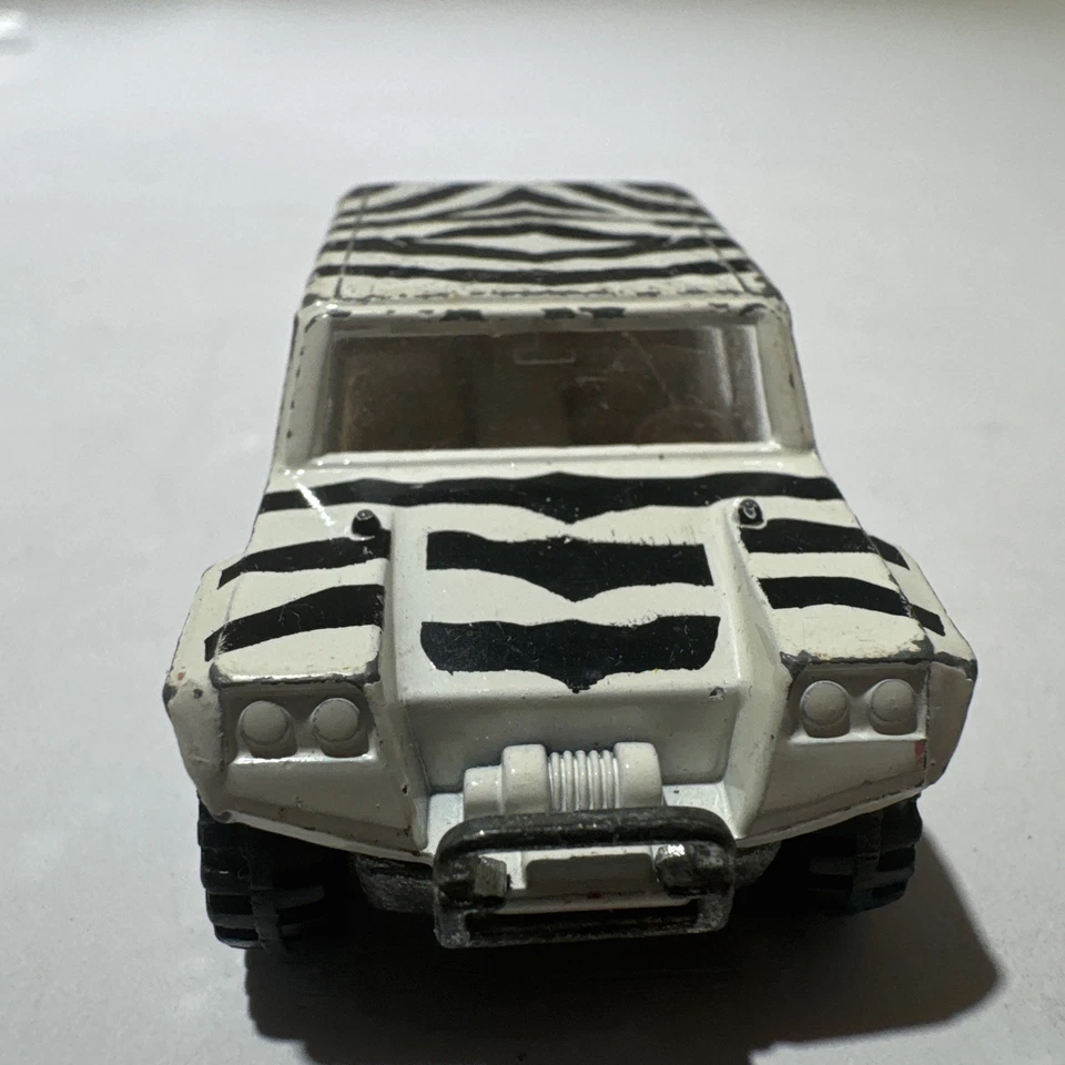 Tomica F65 Lamborghini Cheetah 1:62 Diecast 1979 Zebra Deco Japón - Ejes doblados Foto 3 de 4