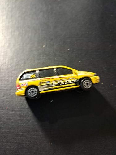 Realtoy Ford Windstar Yellow - Picture 3 of 3
