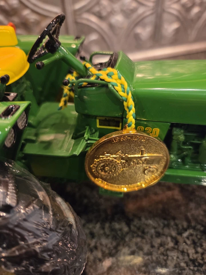 New 1/16 JohnDeere PowerShift 4020 Diesel ERTL Tractor#5549 Precision Classics#4 - Image 3 of 4