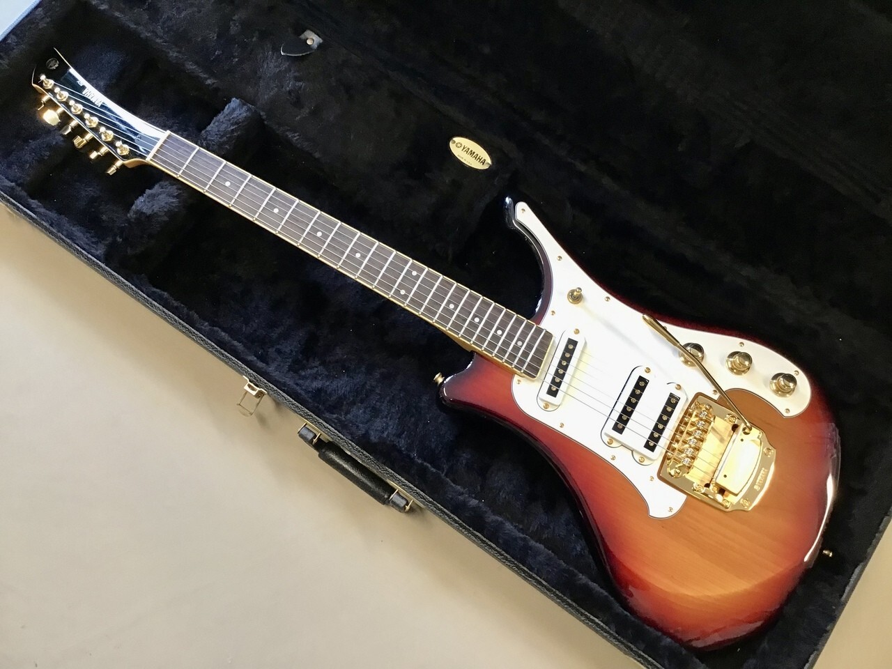 YAMAHA SGV-700 2006 Electric Guitar Vintage Design and Tone