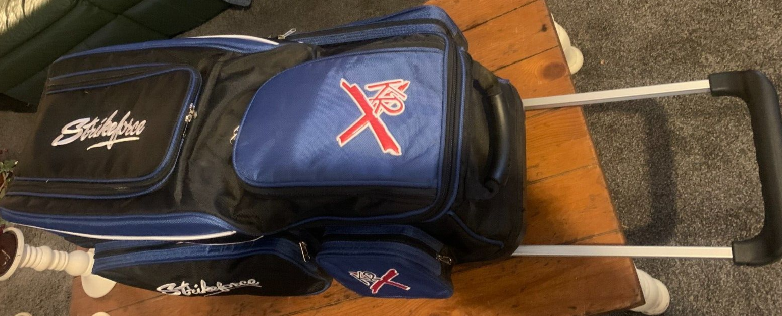 Strikeforce Blue/Black KRX 3 ball bowling bag w/wheels lightly used w/6