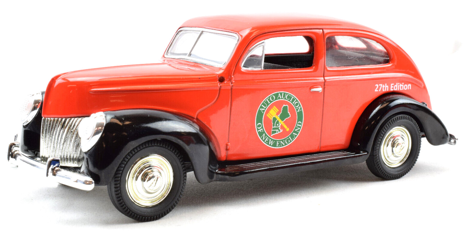 Автомобильный аукцион Liberty Classics 2021 1940 Ford Sedan 1:25, изготовленный на заказ, Автомобильный банк 21127