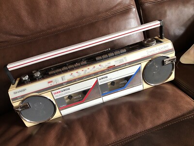 Sharp WQ 272 tape recorder/radio combo boombox in RARE WHITE color Vintage