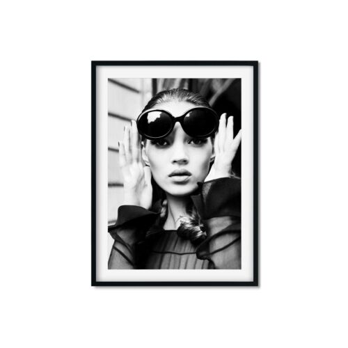 Kate Moss Iconic Portrait Black and White Poster Print. - Picture 1 of 14