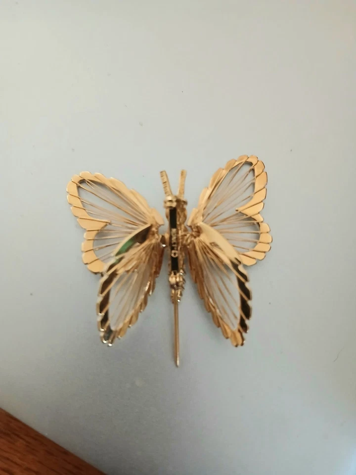 Broche Pin Mariposa Alambre Esmalte Blanco 3D Monet Vintage Tono Dorado Firmado Foto 3 de 3