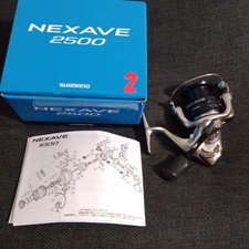 Mulinello da spinning Shimano Nexave 2500 18, mai usato, aperto per foto