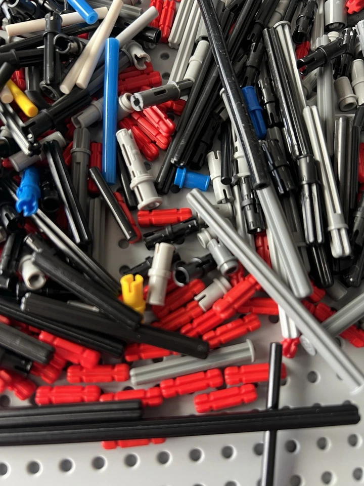 1150+ LEGO Technic Pins Axles Connectors Bulk Lot Mixed Colors MOC Parts - Image 2 of 4